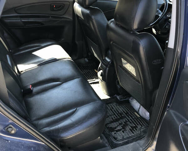 Хендай Туксон 2005 у Львові на Automoto.ua Синій Хендай Туксон, об'ємом двигуна 1.98 л та пробігом 179 тис. км за 5700 $, фото 6 на Automoto.ua