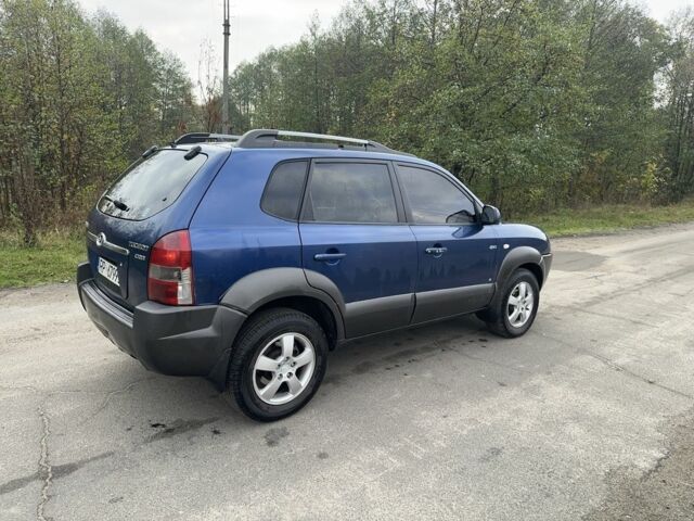 Хендай Туксон 2005 в Житомире на Automoto.ua Синий Хендай Туксон, объемом двигателя 2 л и пробегом 230 тыс. км за 3400 $, фото 3 на Automoto.ua