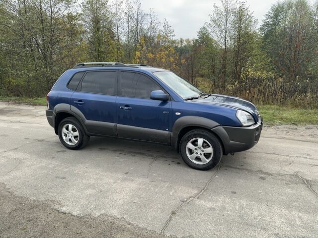 Хендай Туксон 2005 в Житомире на Automoto.ua Синий Хендай Туксон, объемом двигателя 2 л и пробегом 230 тыс. км за 3400 $, фото 1 на Automoto.ua
