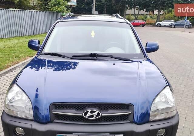 Хендай Туксон 2006 в Житомире на Automoto.ua Синий Хендай Туксон, объемом двигателя 2 л и пробегом 225 тыс. км за 7950 $, фото 1 на Automoto.ua