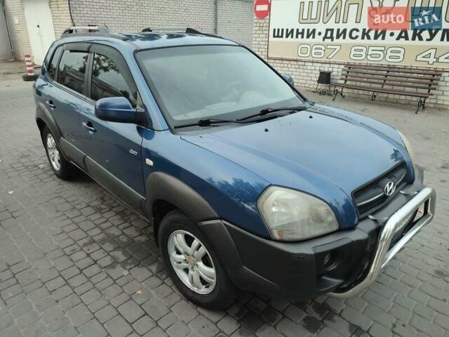 Синій Хендай Туксон, об'ємом двигуна 2 л та пробігом 280 тис. км за 6500 $, фото 5 на Automoto.ua