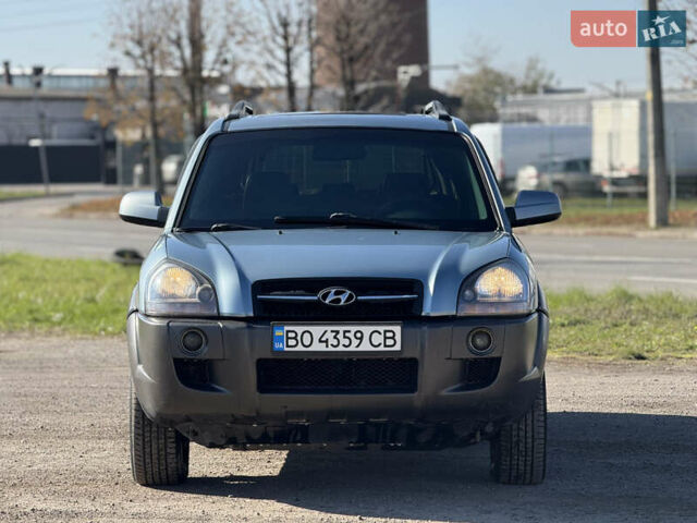 Синій Хендай Туксон, об'ємом двигуна 2 л та пробігом 317 тис. км за 6990 $, фото 1 на Automoto.ua