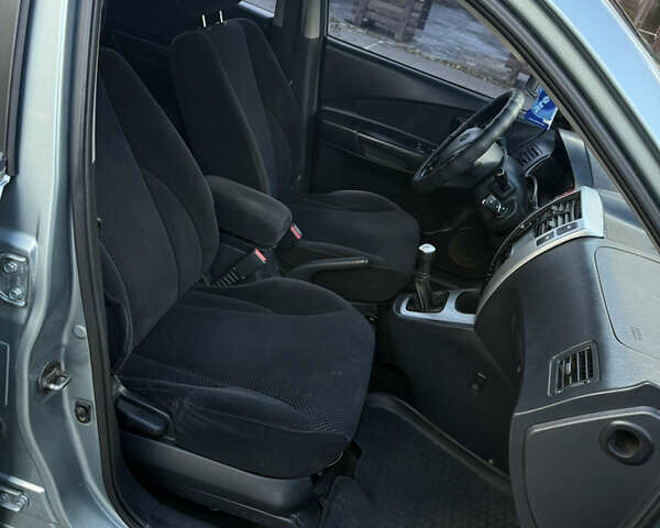 Синий Хендай Туксон, объемом двигателя 2 л и пробегом 204 тыс. км за 7350 $, фото 27 на Automoto.ua