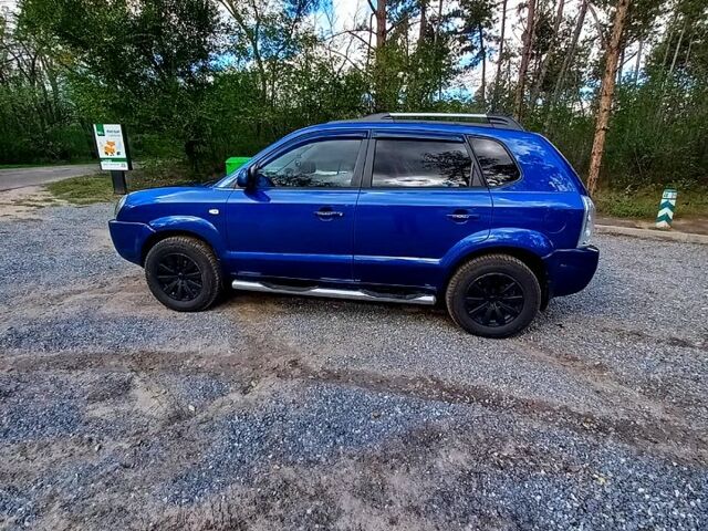 Хендай Туксон 2007 в Вознесенске на Automoto.ua Синий Хендай Туксон, объемом двигателя 2 л и пробегом 280 тыс. км за 7500 $, фото 6 на Automoto.ua