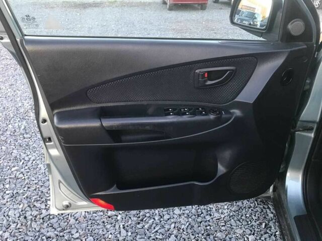 Синий Хендай Туксон, объемом двигателя 2 л и пробегом 207 тыс. км за 6890 $, фото 7 на Automoto.ua