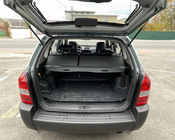 Хендай Туксон 2007 у Києві на Automoto.ua Синій Хендай Туксон, об'ємом двигуна 1.98 л та пробігом 213 тис. км за 7500 $, фото 14 на Automoto.ua