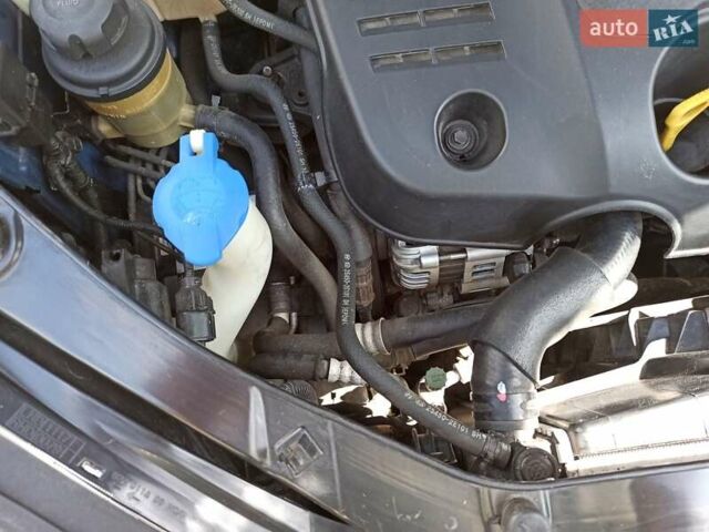 Хендай Туксон 2007 в Львове на Automoto.ua Синий Хендай Туксон, объемом двигателя 2 л и пробегом 285 тыс. км за 7800 $, фото 47 на Automoto.ua