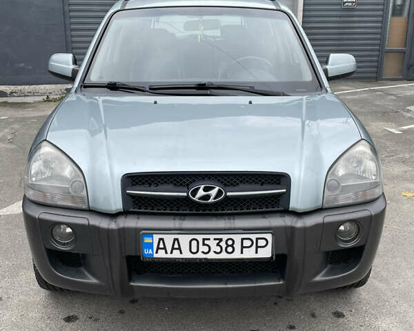 Хендай Туксон 2007 у Києві на Automoto.ua Синій Хендай Туксон, об'ємом двигуна 1.98 л та пробігом 213 тис. км за 7500 $, фото 1 на Automoto.ua
