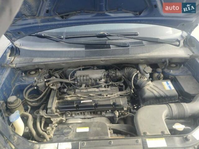 Хендай Туксон 2007 у Коростене на Automoto.ua Синій Хендай Туксон, об'ємом двигуна 1.98 л та пробігом 207 тис. км за 7000 $, фото 14 на Automoto.ua