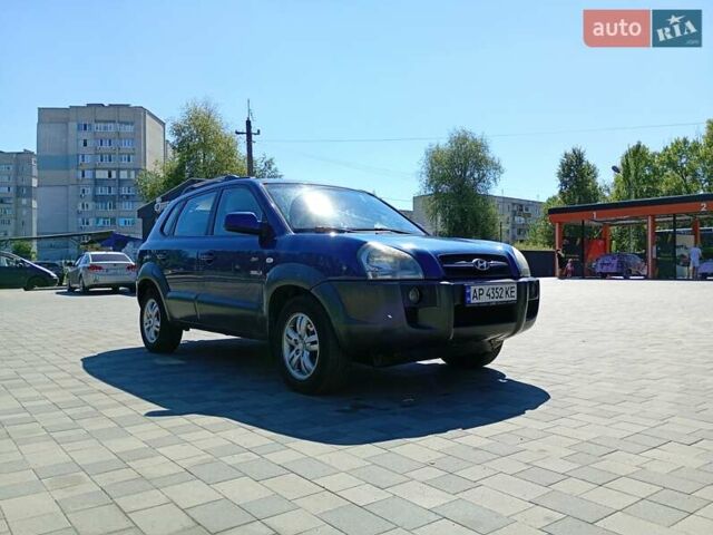 Синий Хендай Туксон, объемом двигателя 1.98 л и пробегом 203 тыс. км за 7000 $, фото 1 на Automoto.ua