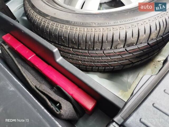 Синий Хендай Туксон, объемом двигателя 2 л и пробегом 213 тыс. км за 8900 $, фото 77 на Automoto.ua