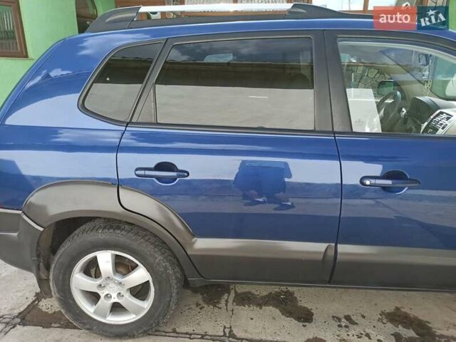 Хендай Туксон 2007 в Львове на Automoto.ua Синий Хендай Туксон, объемом двигателя 2 л и пробегом 285 тыс. км за 7800 $, фото 9 на Automoto.ua