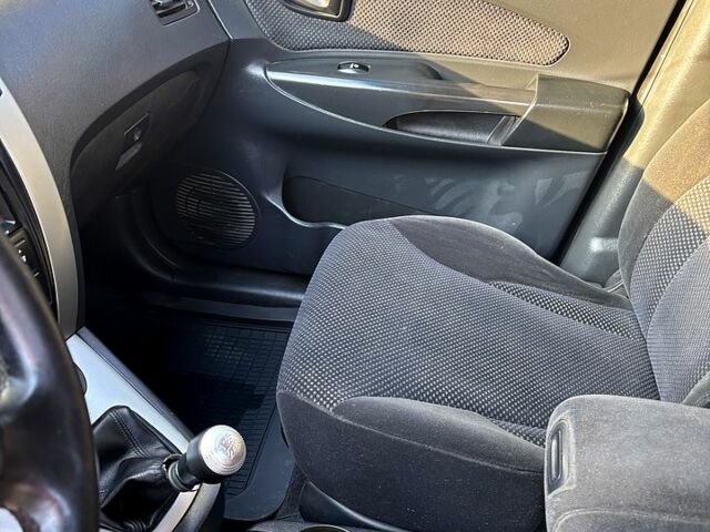 Синий Хендай Туксон, объемом двигателя 2 л и пробегом 208 тыс. км за 6700 $, фото 9 на Automoto.ua