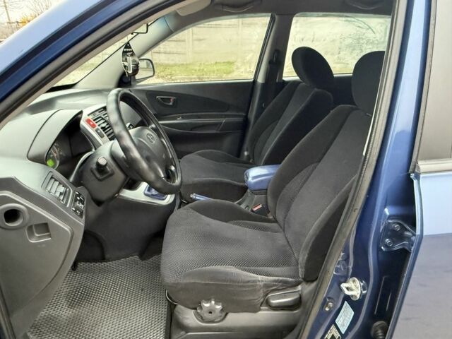 Синий Хендай Туксон, объемом двигателя 2 л и пробегом 279 тыс. км за 6280 $, фото 8 на Automoto.ua