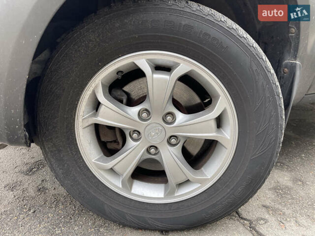 Синий Хендай Туксон, объемом двигателя 2.7 л и пробегом 220 тыс. км за 7900 $, фото 7 на Automoto.ua