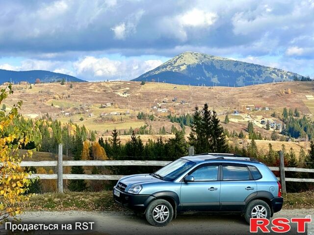 Хендай Туксон 2008 у Кременчуге на Automoto.ua Синій Хендай Туксон, об'ємом двигуна 2 л та пробігом 233 тис. км за 8300 $, фото 13 на Automoto.ua
