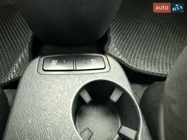 Синий Хендай Туксон, объемом двигателя 2 л и пробегом 270 тыс. км за 6250 $, фото 20 на Automoto.ua
