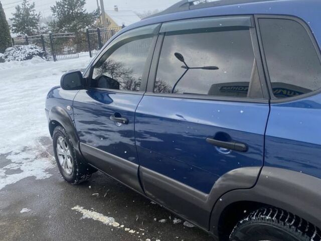 Синій Хендай Туксон, об'ємом двигуна 2 л та пробігом 172 тис. км за 8000 $, фото 7 на Automoto.ua