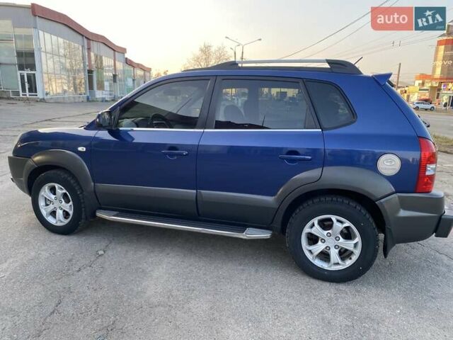 Хендай Туксон 2010 в Харькове на Automoto.ua Синий Хендай Туксон, объемом двигателя 1.98 л и пробегом 192 тыс. км за 9400 $, фото 1 на Automoto.ua