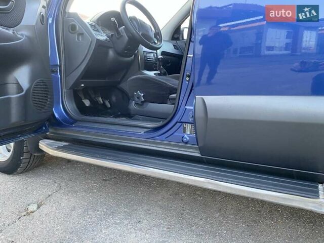 Хендай Туксон 2010 в Харькове на Automoto.ua Синий Хендай Туксон, объемом двигателя 1.98 л и пробегом 192 тыс. км за 9400 $, фото 9 на Automoto.ua