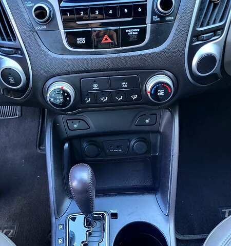 Хендай Туксон 2012 у Кривому Розі на Automoto.ua Синій Хендай Туксон, об'ємом двигуна 2.4 л та пробігом 114 тис. км за 10600 $, фото 12 на Automoto.ua