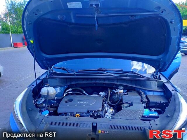 Синий Хендай Туксон, объемом двигателя 2 л и пробегом 198 тыс. км за 15700 $, фото 7 на Automoto.ua