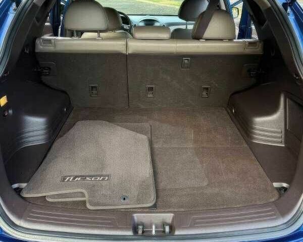 Синий Хендай Туксон, объемом двигателя 2.4 л и пробегом 110 тыс. км за 3000 $, фото 12 на Automoto.ua