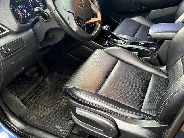 Синій Хендай Туксон, об'ємом двигуна 2 л та пробігом 86 тис. км за 18500 $, фото 7 на Automoto.ua