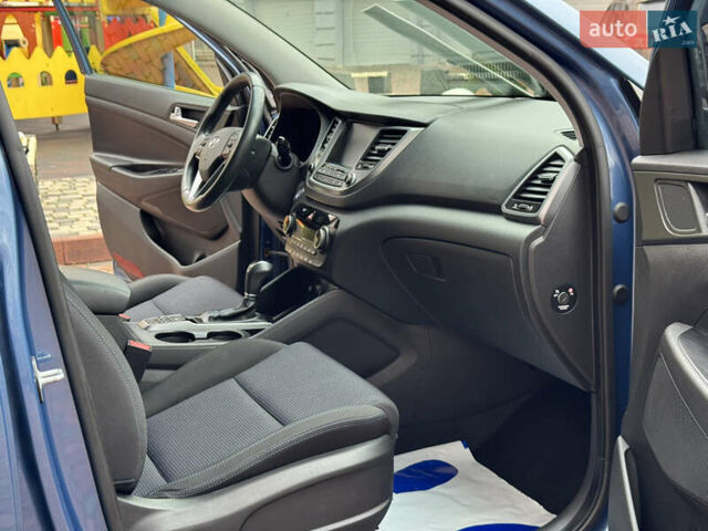 Синій Хендай Туксон, об'ємом двигуна 1.7 л та пробігом 264 тис. км за 15950 $, фото 153 на Automoto.ua