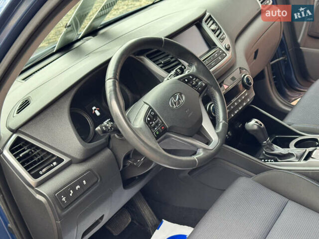 Синій Хендай Туксон, об'ємом двигуна 1.7 л та пробігом 264 тис. км за 15950 $, фото 103 на Automoto.ua