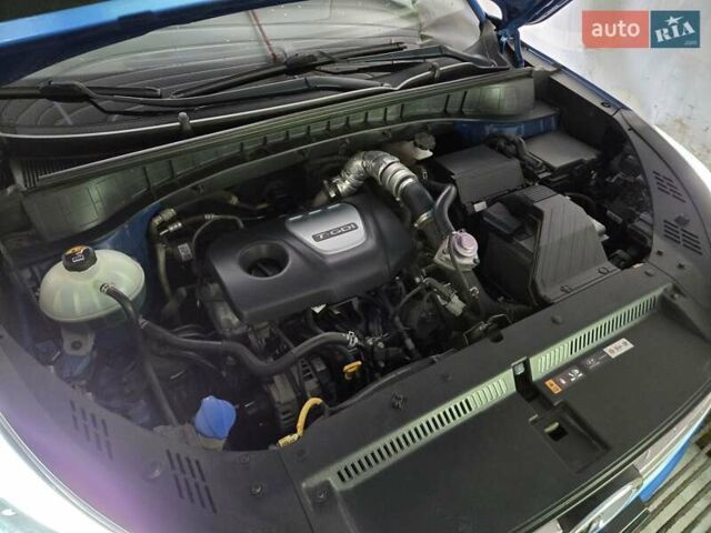 Синий Хендай Туксон, объемом двигателя 1.59 л и пробегом 136 тыс. км за 14300 $, фото 19 на Automoto.ua