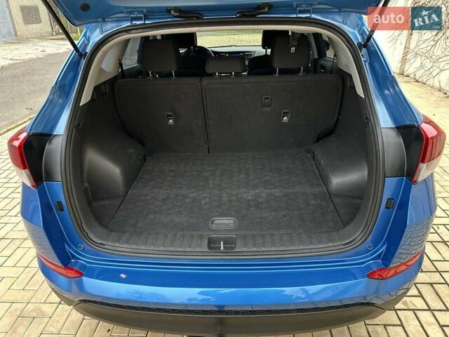 Синий Хендай Туксон, объемом двигателя 2 л и пробегом 214 тыс. км за 16800 $, фото 76 на Automoto.ua