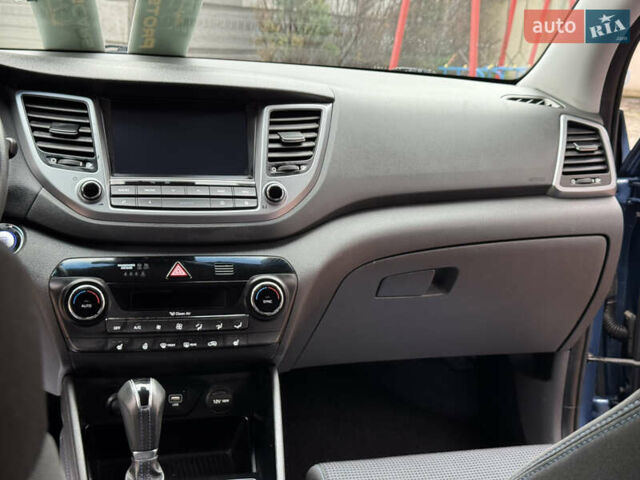 Синій Хендай Туксон, об'ємом двигуна 1.7 л та пробігом 264 тис. км за 15950 $, фото 136 на Automoto.ua