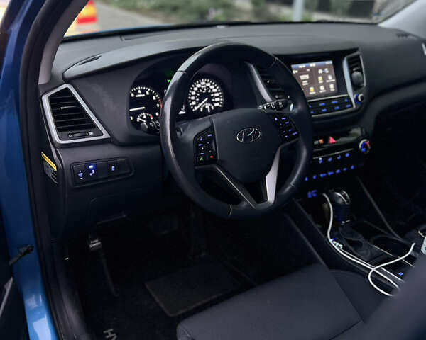 Синий Хендай Туксон, объемом двигателя 0 л и пробегом 59 тыс. км за 18000 $, фото 1 на Automoto.ua