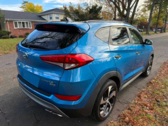 Синий Хендай Туксон, объемом двигателя 1.6 л и пробегом 53 тыс. км за 3500 $, фото 5 на Automoto.ua