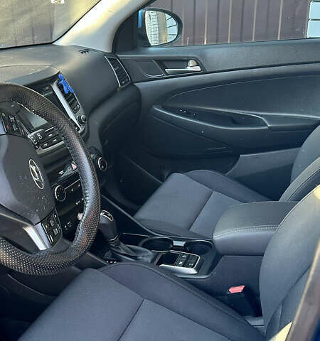 Синій Хендай Туксон, об'ємом двигуна 2 л та пробігом 60 тис. км за 17500 $, фото 19 на Automoto.ua