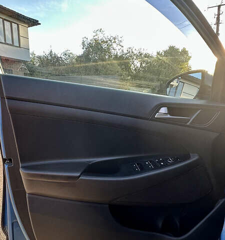 Синій Хендай Туксон, об'ємом двигуна 2 л та пробігом 60 тис. км за 17500 $, фото 16 на Automoto.ua