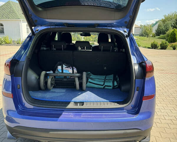 Синий Хендай Туксон, объемом двигателя 2 л и пробегом 157 тыс. км за 21700 $, фото 8 на Automoto.ua