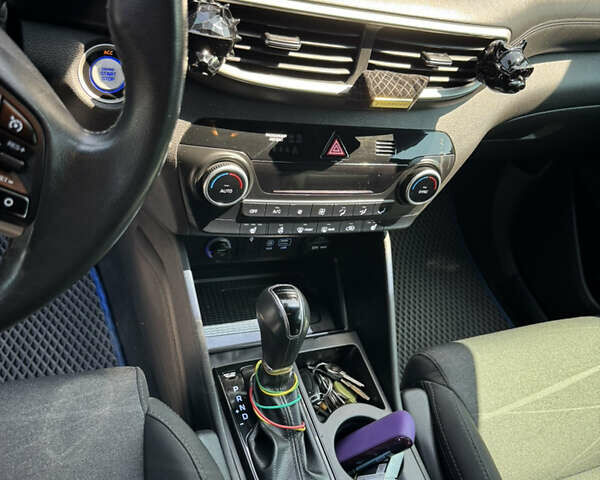 Синий Хендай Туксон, объемом двигателя 2 л и пробегом 157 тыс. км за 21700 $, фото 17 на Automoto.ua