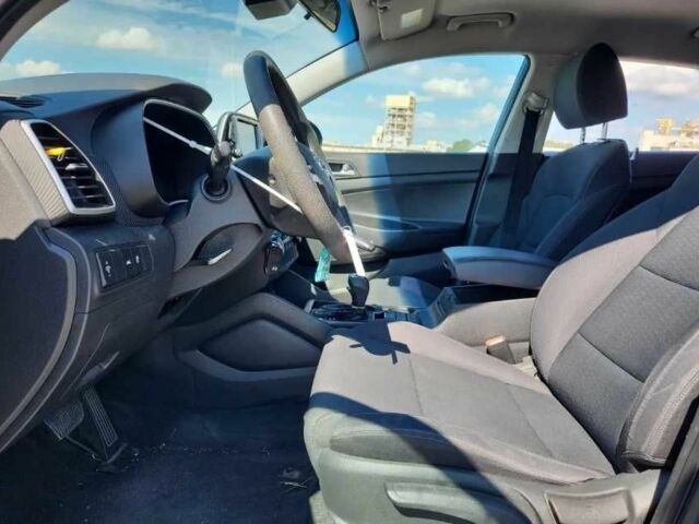 Синий Хендай Туксон, объемом двигателя 1.6 л и пробегом 72 тыс. км за 11000 $, фото 7 на Automoto.ua