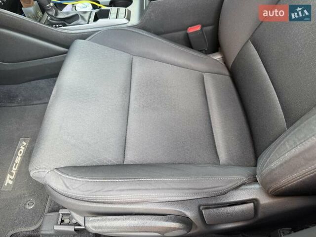 Синій Хендай Туксон, об'ємом двигуна 2 л та пробігом 92 тис. км за 17300 $, фото 9 на Automoto.ua