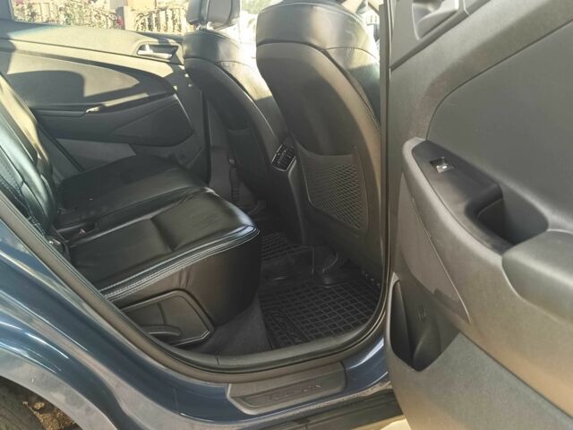 Хендай Туксон 2018 в Кривом Роге на Automoto.ua Синий Хендай Туксон, объемом двигателя 2 л и пробегом 82 тыс. км за 17700 $, фото 14 на Automoto.ua