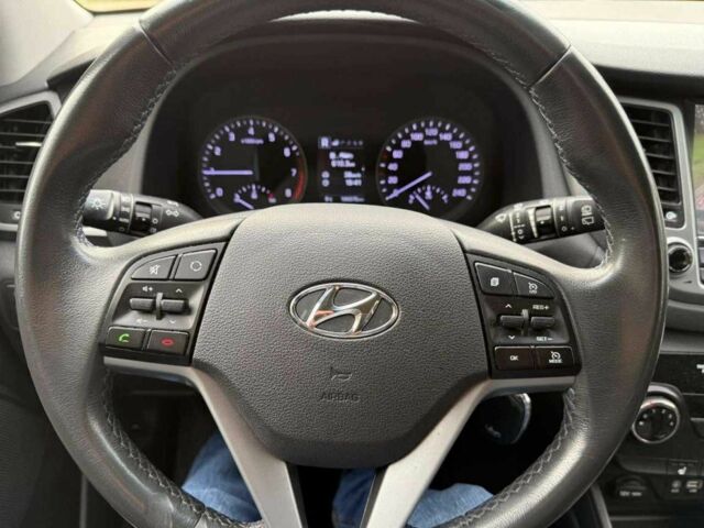 Синій Хендай Туксон, об'ємом двигуна 1.6 л та пробігом 108 тис. км за 10000 $, фото 7 на Automoto.ua