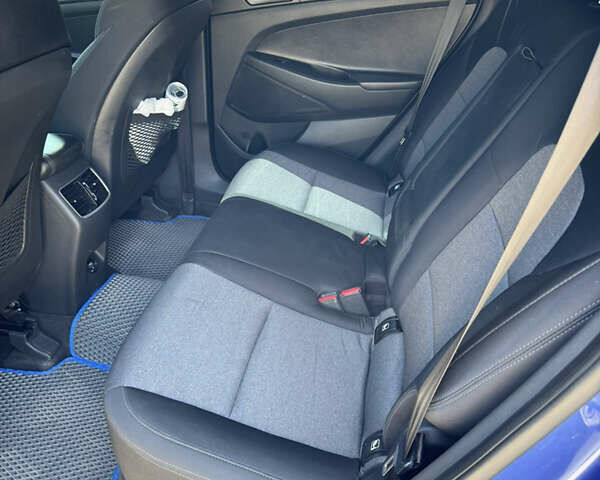 Синий Хендай Туксон, объемом двигателя 2 л и пробегом 157 тыс. км за 21700 $, фото 13 на Automoto.ua