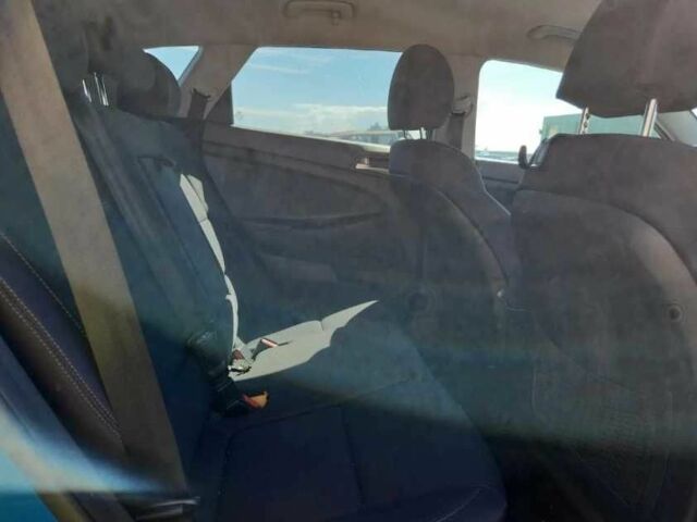 Синий Хендай Туксон, объемом двигателя 1.6 л и пробегом 72 тыс. км за 11000 $, фото 9 на Automoto.ua