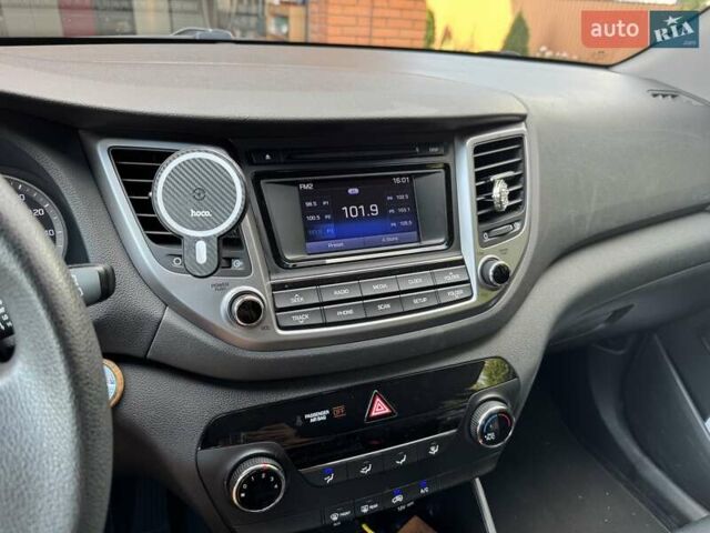 Синій Хендай Туксон, об'ємом двигуна 2 л та пробігом 92 тис. км за 17300 $, фото 11 на Automoto.ua