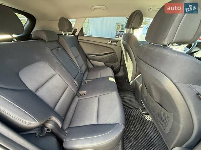 Синий Хендай Туксон, объемом двигателя 2 л и пробегом 108 тыс. км за 16300 $, фото 27 на Automoto.ua