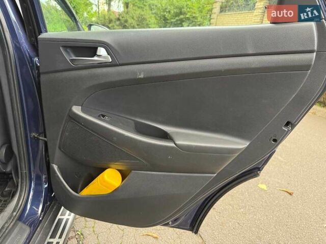 Синий Хендай Туксон, объемом двигателя 2 л и пробегом 48 тыс. км за 22790 $, фото 19 на Automoto.ua