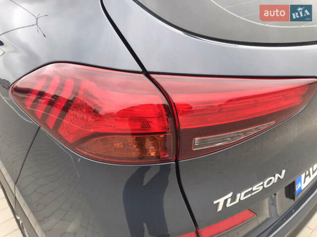 Синий Хендай Туксон, объемом двигателя 2 л и пробегом 145 тыс. км за 21600 $, фото 21 на Automoto.ua