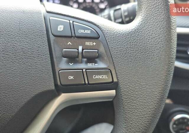 Хендай Туксон 2019 в Черновцах на Automoto.ua Синий Хендай Туксон, объемом двигателя 2 л и пробегом 46 тыс. км за 18500 $, фото 26 на Automoto.ua